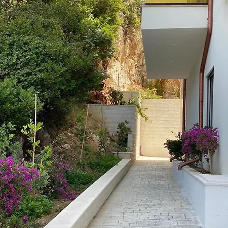 Luxury - Golden Apartment Sarande